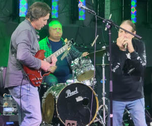 Coop and TrainTime Call and Response Jam at Tailgaters Sports Bar & Grill.